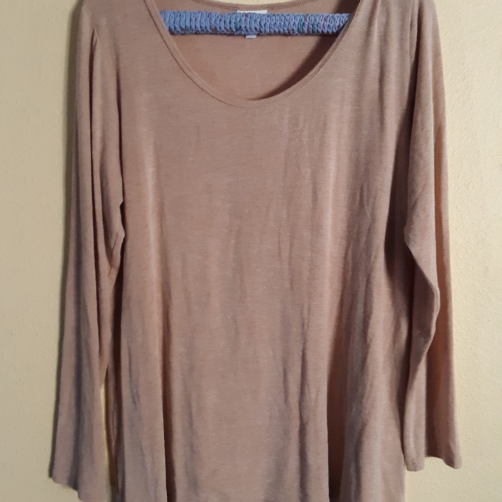 Nice fitting long sleeve